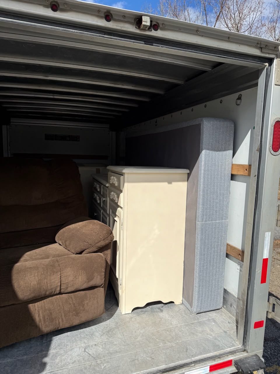 Small Move Ins / Move Outs